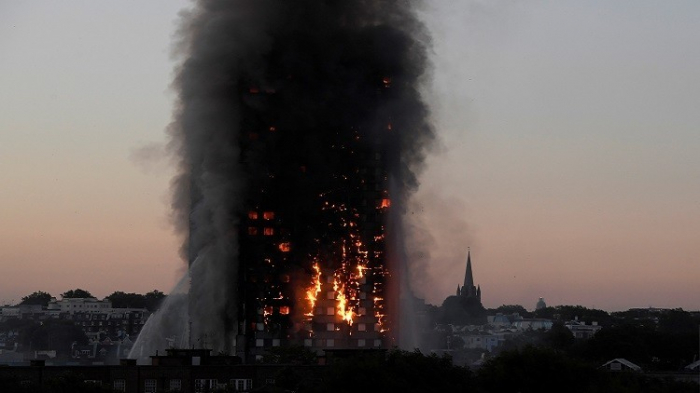 الحكومة البريطانية تشيد بـ"سحور المسلمين" في حادثة احتراق برج لندن