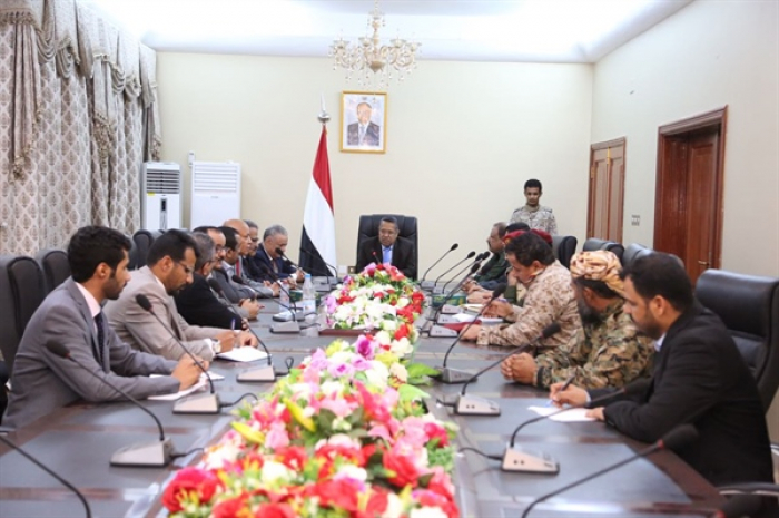 الحكومة اليمنية تامر الأجهزة الأمنية بعدن اللجوء إلى النيابة العامة قبل أي إجراء أمني