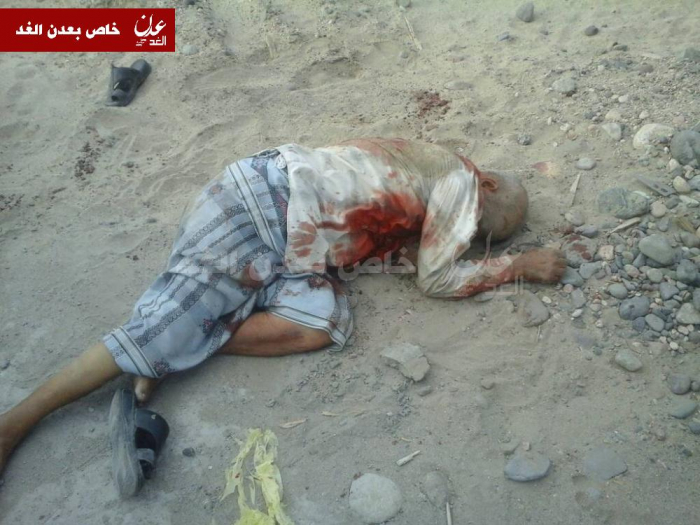 مسلحون يقتلون مواطن في عدن وينهبون سيارته