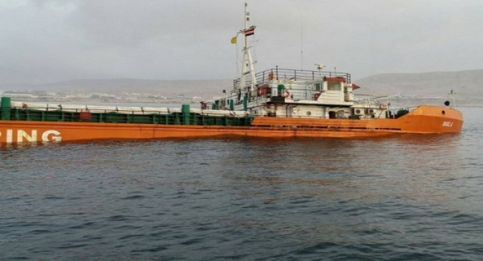 غرق ناقلة نفط قبالة سواحل اليمن