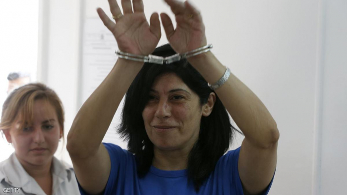 إسرائيل تصدر أمر اعتقال بحق النائبة خالدة جرار
