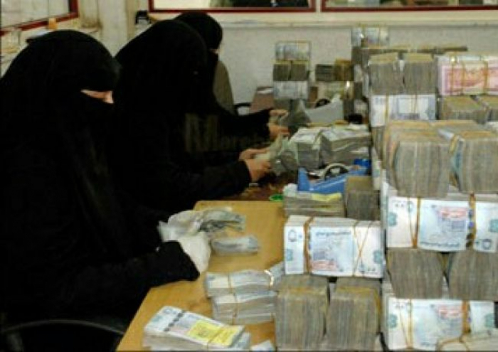 امن عدن يلقي القبض على ثلاث عصابات تورطت بالسطو على بنوك في عدن