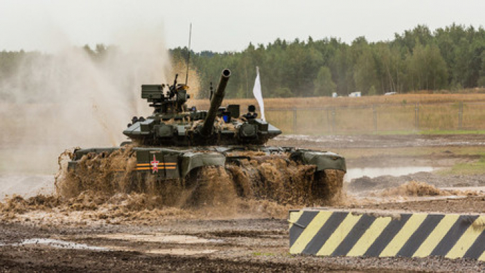 سائقو الدبابات الروس يحققون رقما قياسيا تاريخيا في "بياتلون الدبابات"