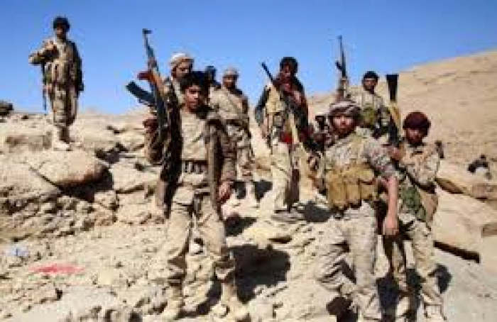 الجيش الوطني يأسر 8 عناصر من مليشيات الحوثي في تعز