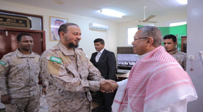 عدن : رئيس الوزراء يزور مقري القوات السعودية والاماراتية "صورة"