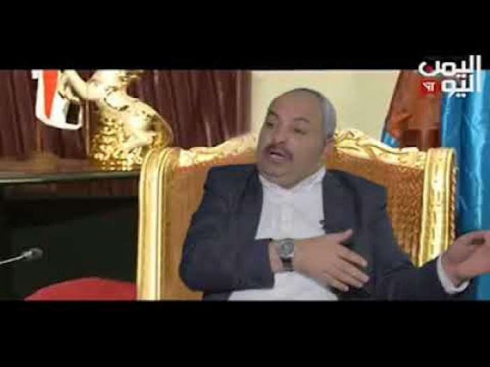 شاهد : الفنان الحاوري يتقمص دور " علي عبدالله صالح " في مقابلته الأخيرة (فيديو)