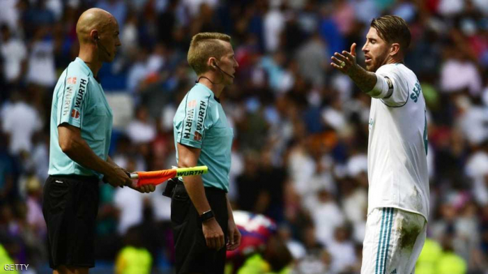 جمهور ريال مدريد يصب جام غضبه على الحكم