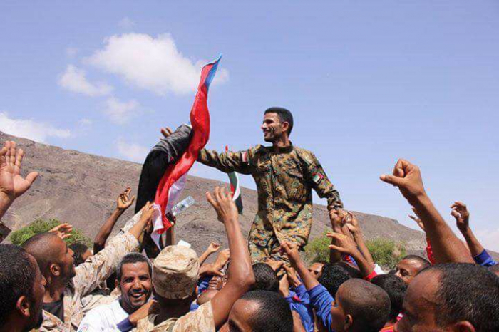 لقوات اليمنية تستعيد مديرية الوضيع مسقط الرئيس هادي من "القاعدة" جنوبي البلاد " صورة "
