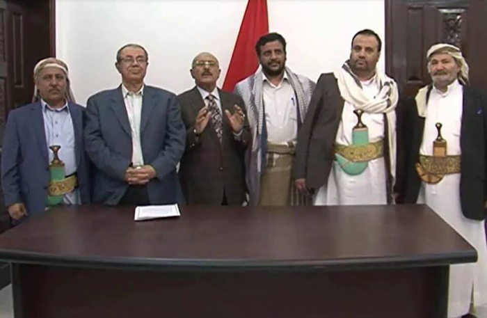 موقع إماراتي يكشف عن "كباش فداء" قدمها صالح للحوثيين مقابل وقف الاهانات للقيادات المؤتمرية