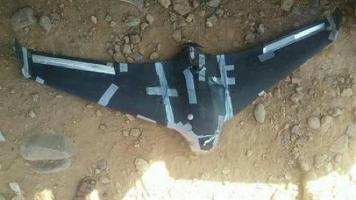 بالصور .. الجيش يسقط طائرة عملاقة للمليشيا شرقي صنعاء