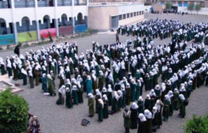 الحوثيون يفرضون 5ألف ريال رسوم تسجيل وألف ريال شهرياً على طلاب المدارس الحكومية