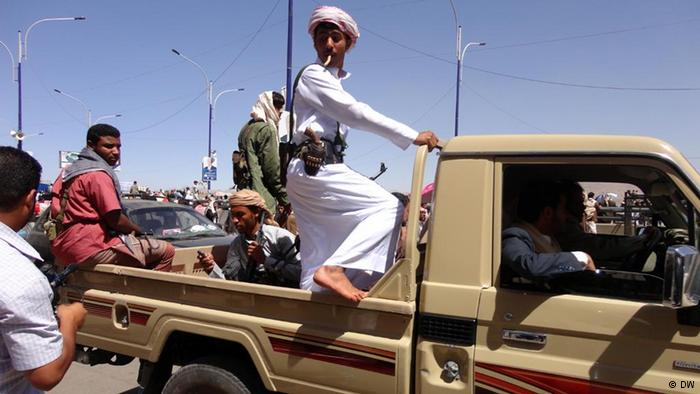 مليشيا الحوثي نهبت ارشيف موظفي الدولة بصنعاء وتنقلته الى محافظة صعدة