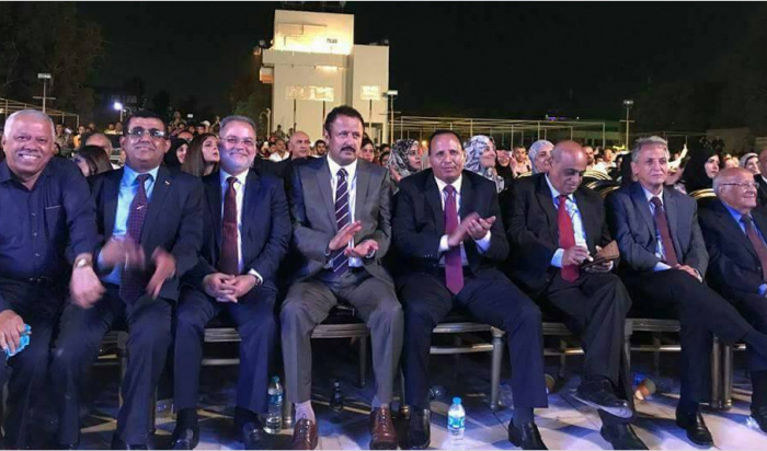 الوزير الكارثة: تعرف على الوزير الذي قفز إلى الوزارة في غفلة من الزمن وحولها إلى مقر لعائلته !!
