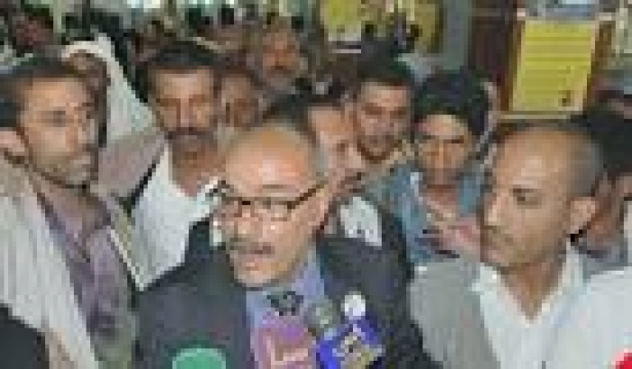 رجل الاعمال اليمني " الحباري " يهاجم الرئيس السابق صالح: استحي على نفسك!