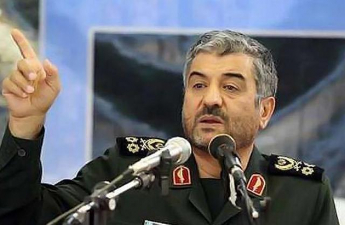 ظهور غير مسبوق لقائد الحرس الثوري الإيراني في شاشة قناة حوثية (تفاصيل)