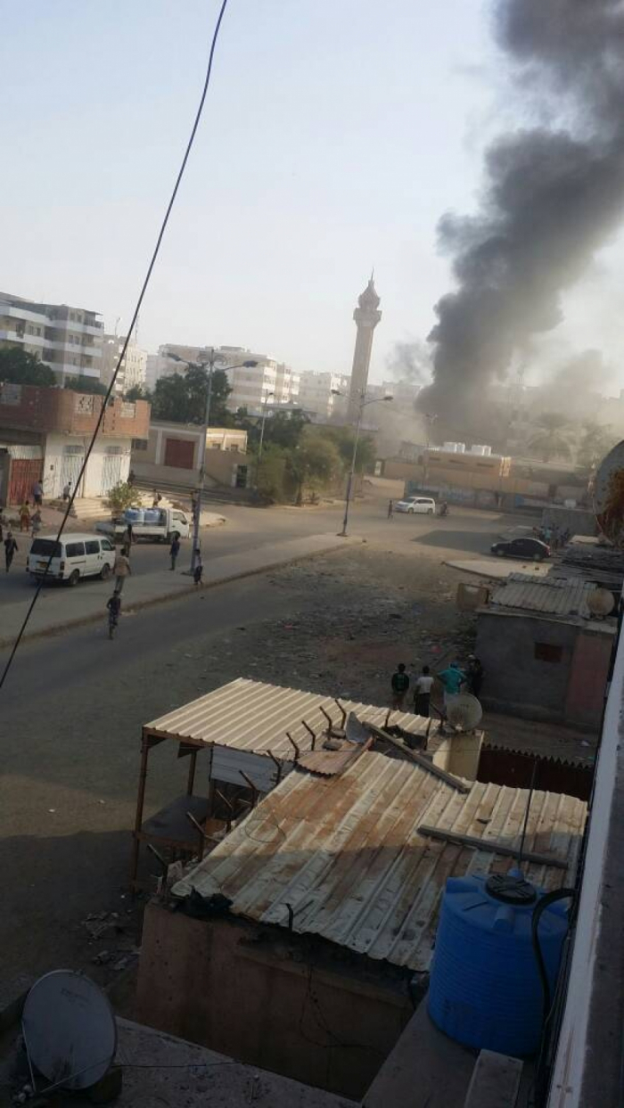 سيارة مفخخة تستهدف مقر عمليات قوات أمن المنشئات بالعاصمة عدن