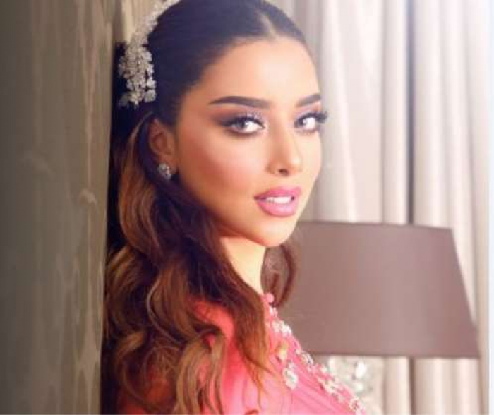 اول فنانة يمنية تقيم حفل غنائي نسائي في السعودية