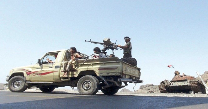 الشرعية تسيطر على مواقع عسكرية لقوات صالح في محيط صنعاء