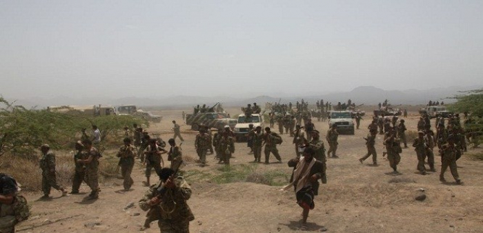 اشتباكات عنيفة بين القبائل والحوثيين على خلفية اختطاف الميليشيات لفتاة في عمران