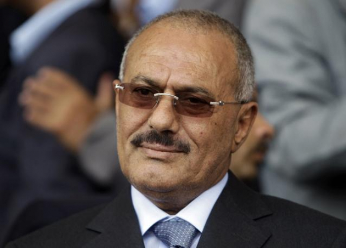 اول وزير مؤتمري بحكومة "بن حبتور" ينقلب على "صالح" ويعلن تضامنه مع الحوثيين