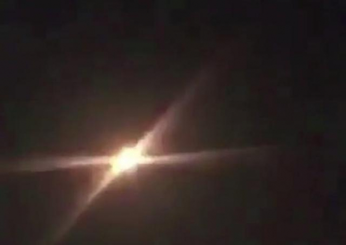 لحظة اعتراض صاروخ باليستي فوق خميس مشيط جنوب السعودية (فيديو)