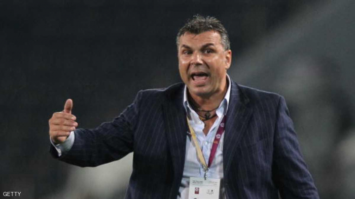 شباب الأهلي يقيل مدربه كوزمين