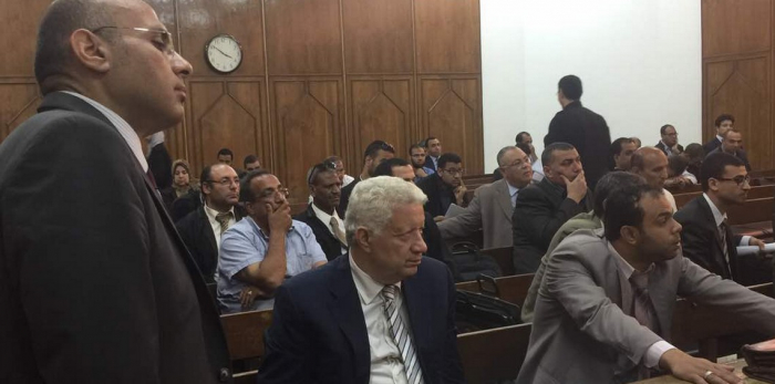 "مرتضى منصور" يتوعد لاعبي نادي الزمالك.. ويؤكد استمرار نيبوشا مدربا للفريق