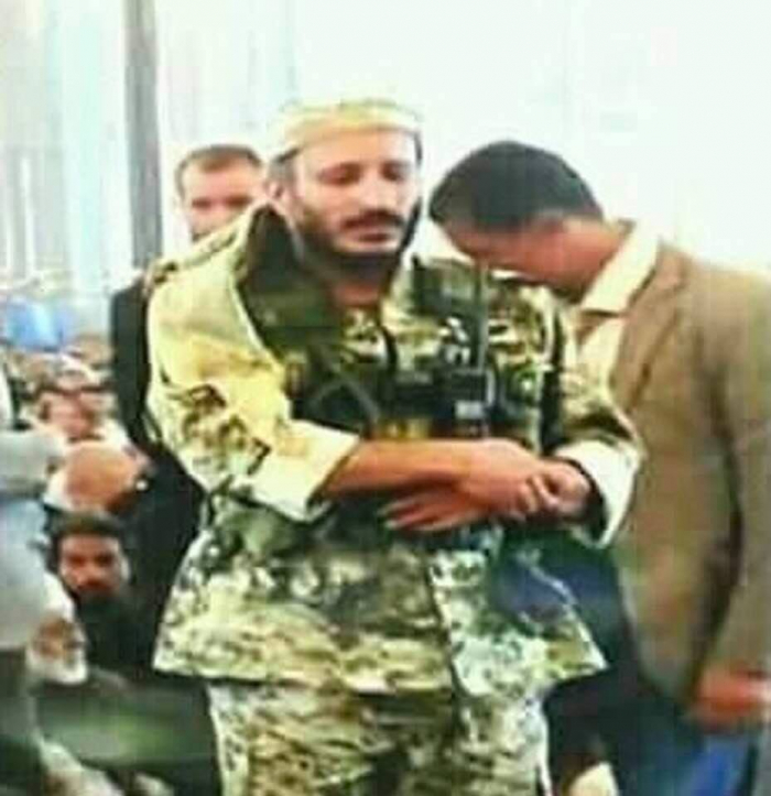 شاهد .. اول صورة لنجل العميد "طارق صالح "عقب تصفيته على يد الحوثيين