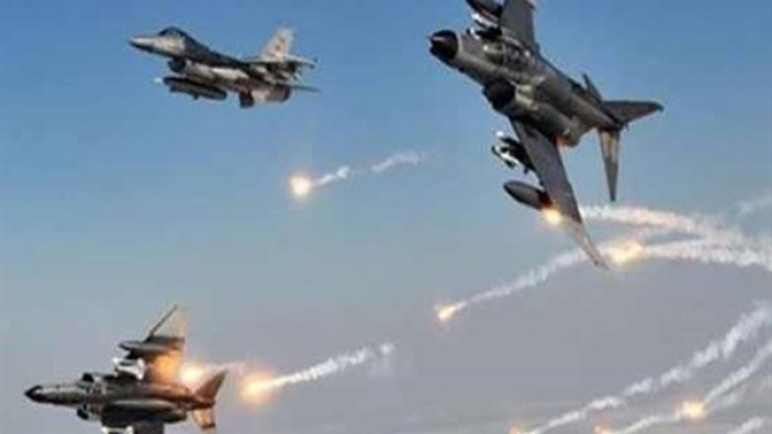 طيران التحالف يدمر أسلحة ضخمة استولى عليها الحوثيون من ريمة حميد