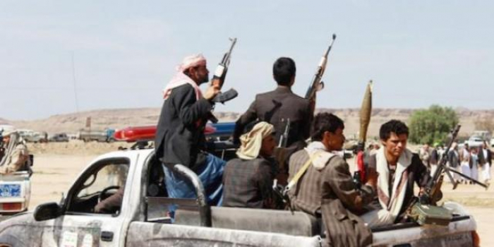 اشتباكات عنيفة بين الحوثيين ورجال القبائل في منطقة الحيمة بمديرية التعزية (صور)