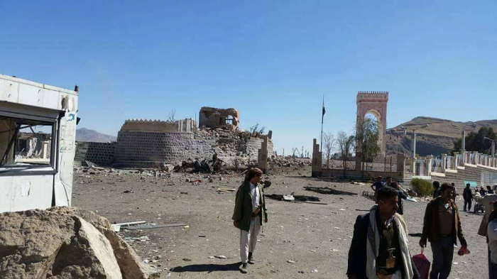 استشهاد أسرة كاملة بـ قصف صاروخي حوثي في صنعاء (صورة)
