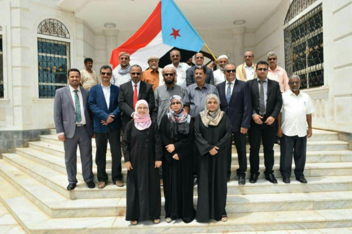 وفد من الانتقالي يصل القاهرة لبدء حوار سياسي مع قيادات جنوبية