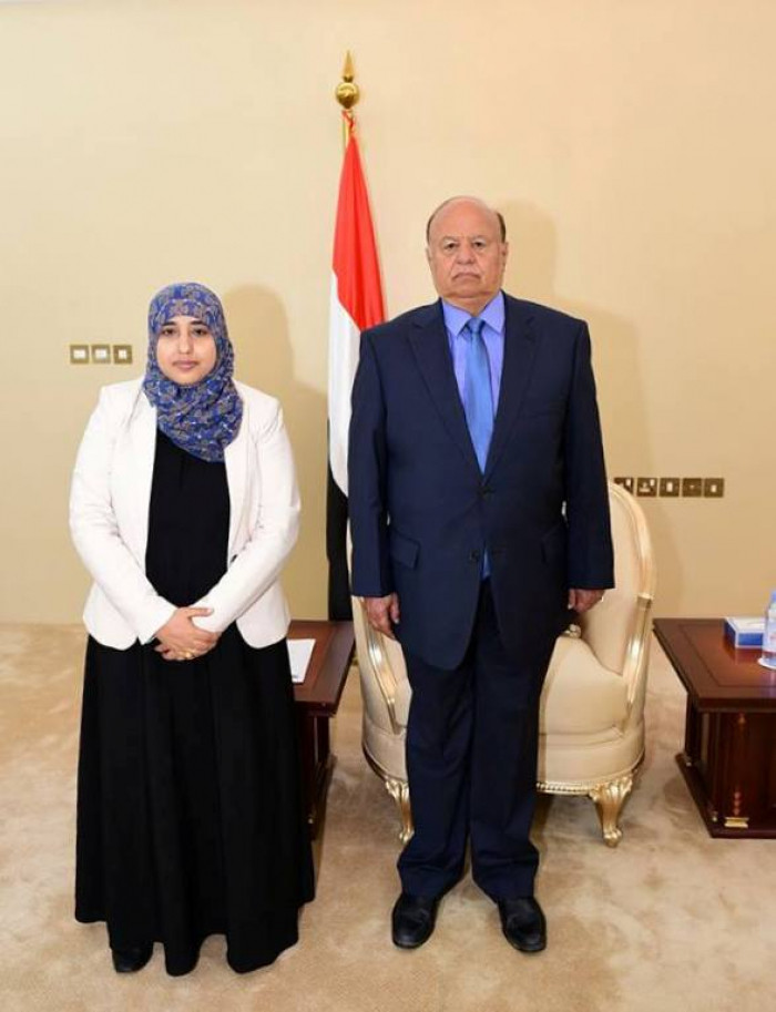 الوزيرة نهال العولقي تتعرض للاساءة في اجتماع رسمي لحكومة بن دغر