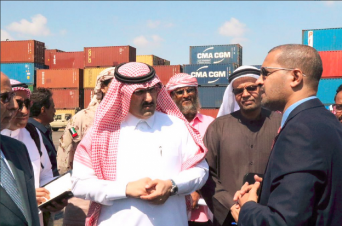 السفير السعودي يلتقي رئيس الوزراء ويزور ميناء عدن (صور)