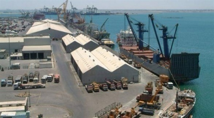 التحالف يبحث تجهيز ميناء عدن ليكون بديلاً للحديدة