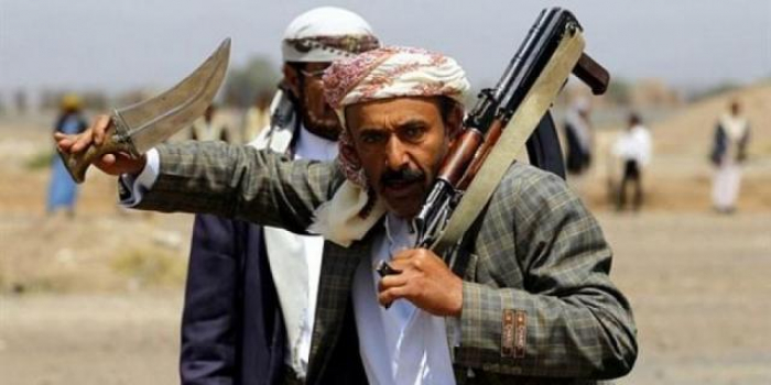 مليشيا الحوثي تقيل 17 إدارياً تربوياً من المناوئين لها بمحافظة عمران (وثائق)