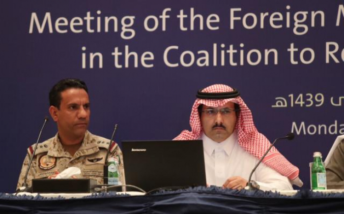 سفير السعودية ”آل جابر” يعلن عن توفير عشرات الآلاف من فَرْص العمل لأبناء اليمن