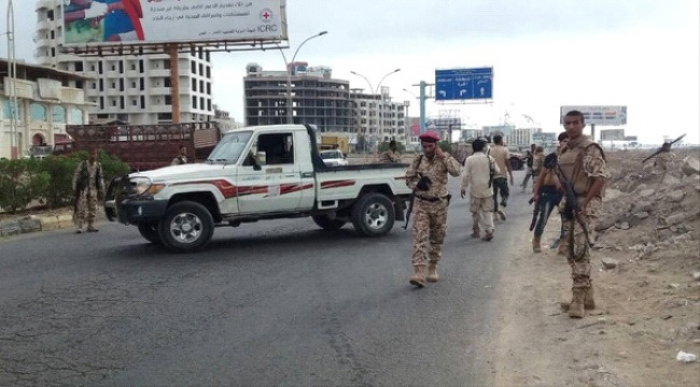 9 قتلى في اشتباكات بالدبابات في عدن يوم الاثنين