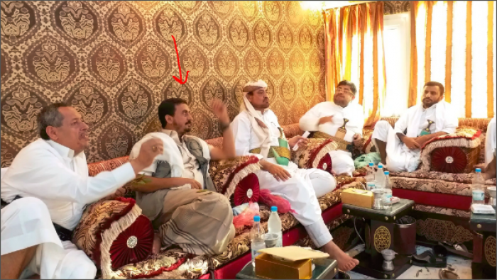أول ظهور للقيادي الحوثي ” يوسف المداني” بعد أكثر من شهر من أخبار مقتله (صورة)