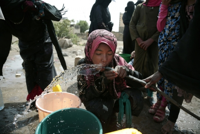 وزير انقلابي يعترف: إتاوات الحوثي تهدد صنعاء بالمجاعة