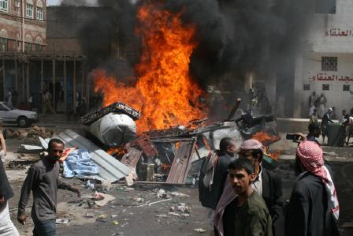 الحوثي يحرق بيوت كاملة في العاصمة صنعاء انتقاما لاسرة احرقت ومزقت القران الكريم