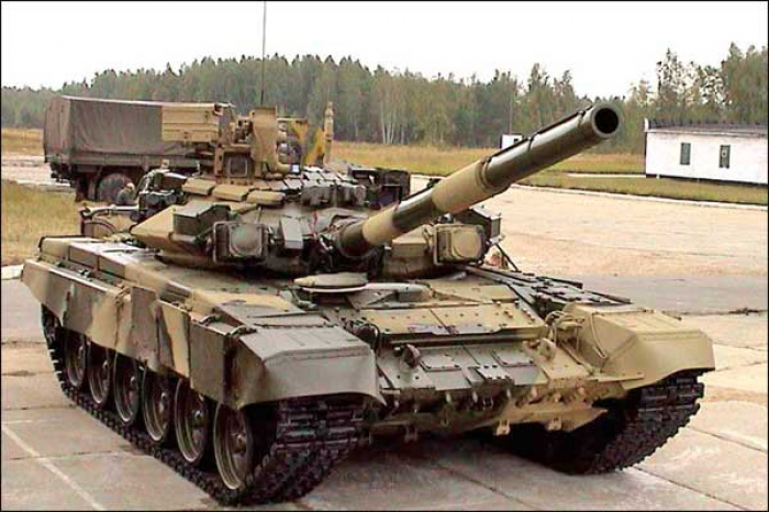 العراق يتسلّم أول دفعة من صفقة الدبابات الروسية‎ >>العقد يضم تجهيز الجيش العراقي بـ73 دبابة من طراز (T90s)