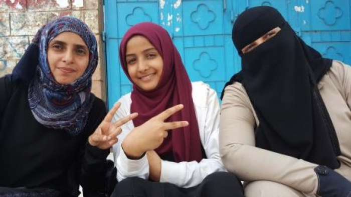 موقع أمريكي: مقتل ناشطة في اليمن يظهر المخاطر التي تواجهها النساء اللواتي يقدمن حبال النجاة بالصراع (ترجمة خاصة)