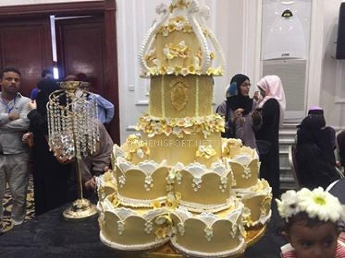 شاهد: انطلاق مهرجان "عدن لفنون الكيك" جنوبي اليمن يستمر يومين بمشاركة 19 من صانعات الكيك في المدينة.