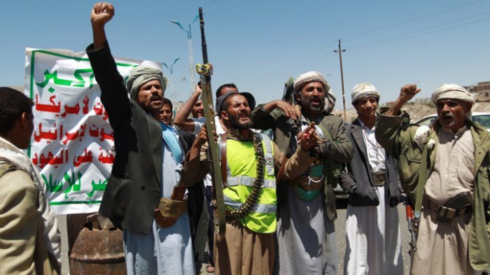 صنعاء: قرار حوثي يُشعل احتجاجات ورفضاً واسعاً
