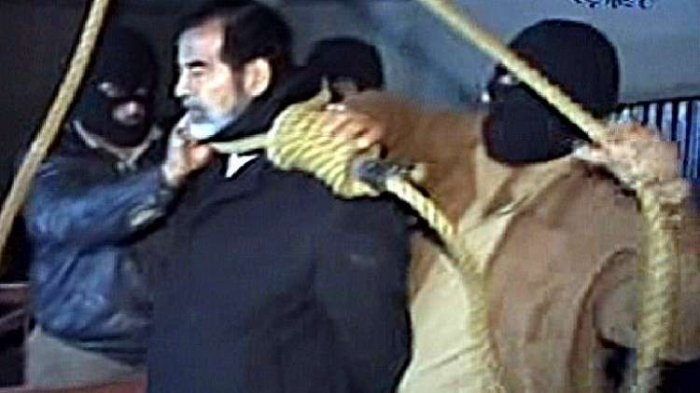 "نحن أعدمنا صدام حسين".. تصريح منسوب لمسؤول إيراني يترك صداه في العراق