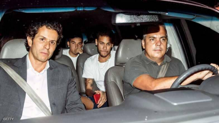 نيمار أجرى الجراحة.. والاتحاد البرازيلي يصدر توضيحات
