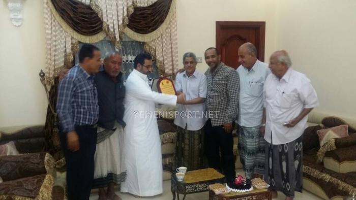 التلال يكرم الحسن السعيد ( حسن سعيد)