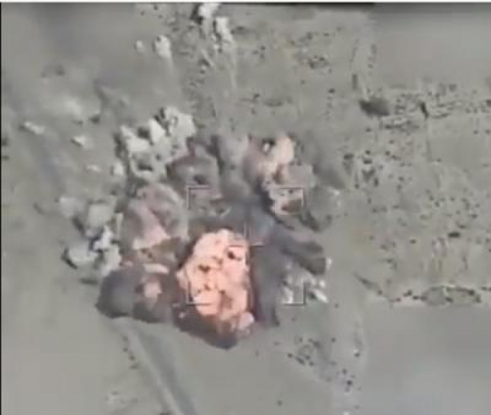 شاهد فيديو مرعب لحظة استهداف الطيران لرئيس اللجنة الثورية في جبهة صرواح