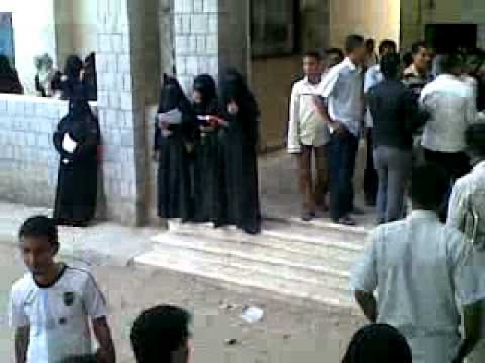 مشرف حوشي يحاول اختطاف طالبة جامعية بالحديدة والتحرش بها